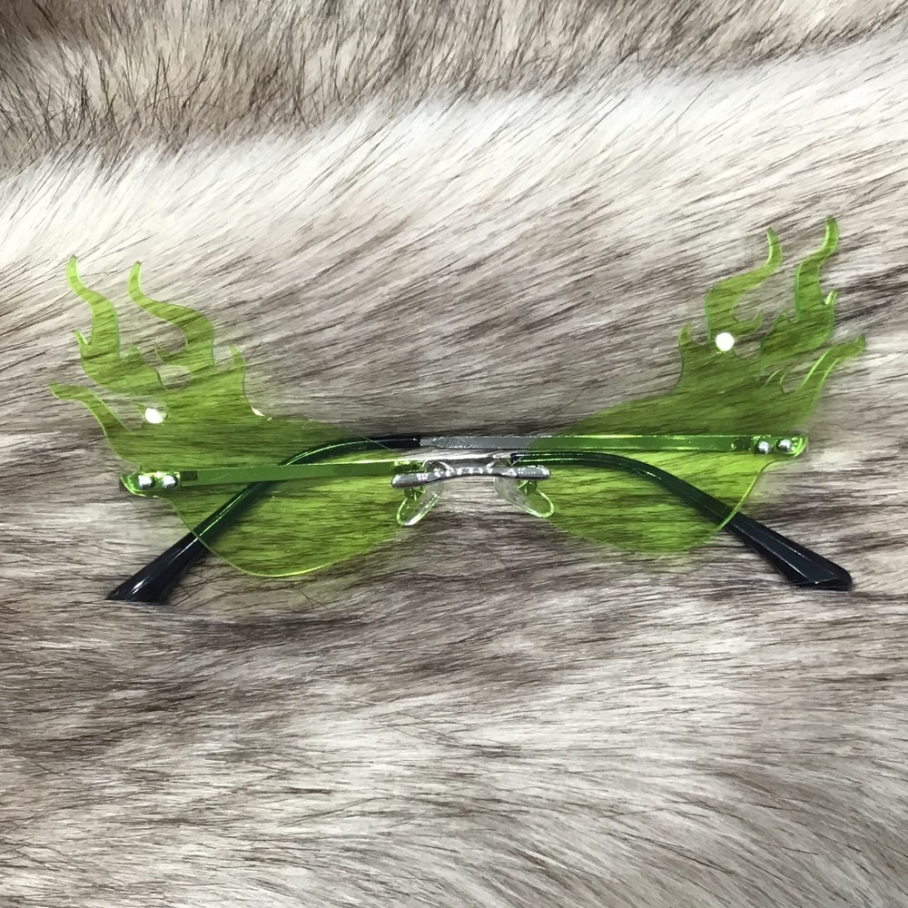 GREEN GLASSES